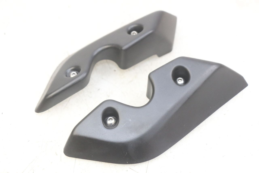 photo de GIUNZIONE CARENA ANTERIORE YAMAHA MT ABS 125 (2014 - 2018)