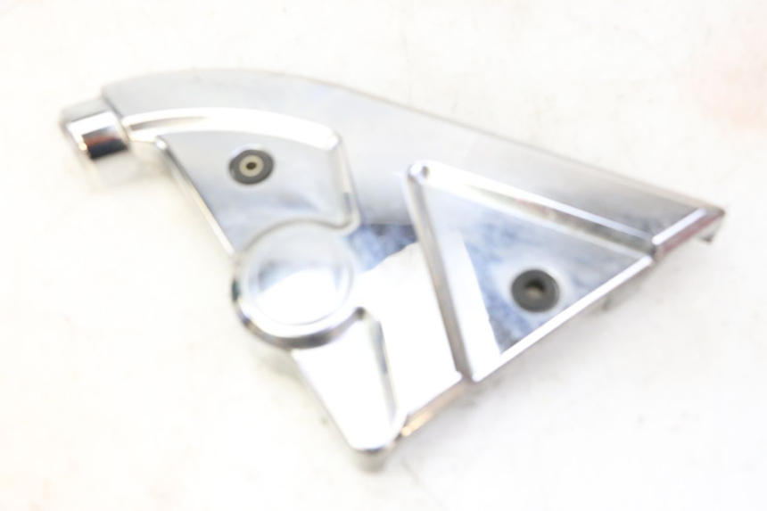 photo de CARENA PEDANA CONGIUNZIONE DESTRA HYOSUNG GV AQUILA 125 (2000 - 2004) - Marcature e riferimenti originali