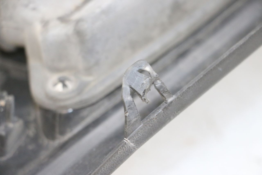 photo de CARENA PEDANA CONGIUNZIONE DESTRA SUZUKI BURGMAN 650 (2013 - 2020)