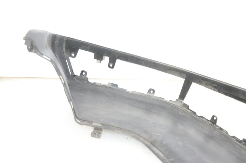 photo de CARENA PEDANA CONGIUNZIONE DESTRA SUZUKI BURGMAN 650 (2013 - 2020)