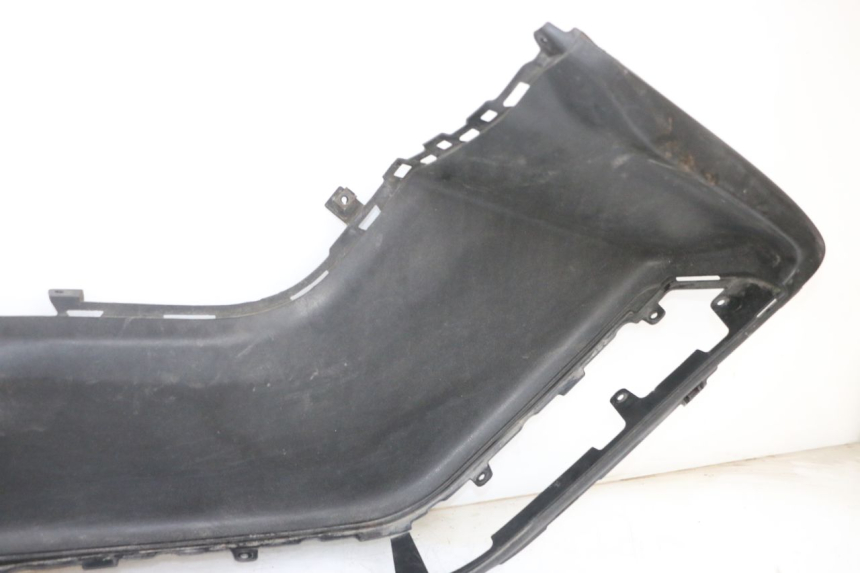 photo de CARENA PEDANA CONGIUNZIONE DESTRA SUZUKI BURGMAN 650 (2013 - 2020)