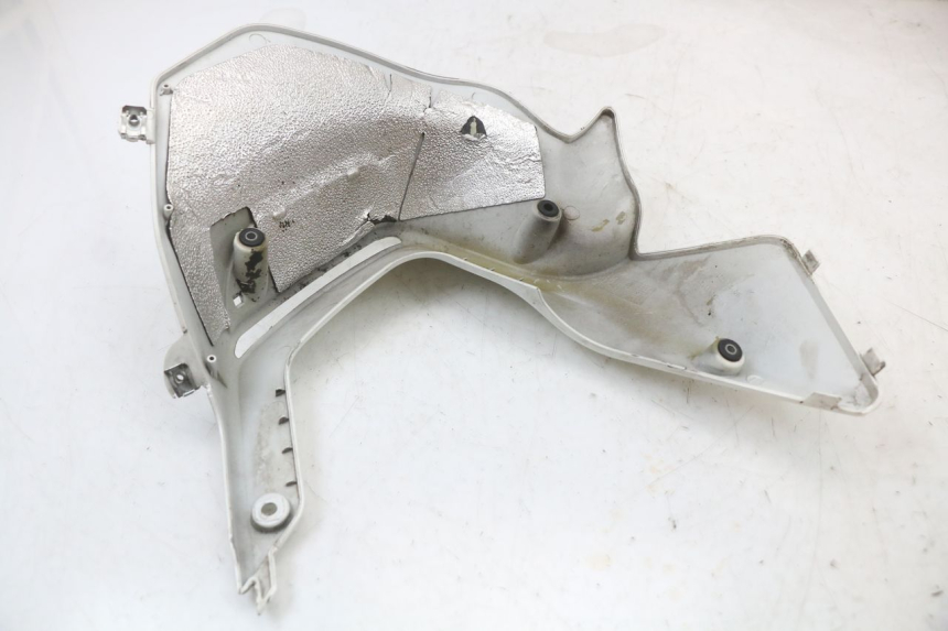 photo de CARENA PEDANA CONGIUNZIONE DESTRA MOTO GUZZI NORGE 8V GT 1200 (2011 - 2016)