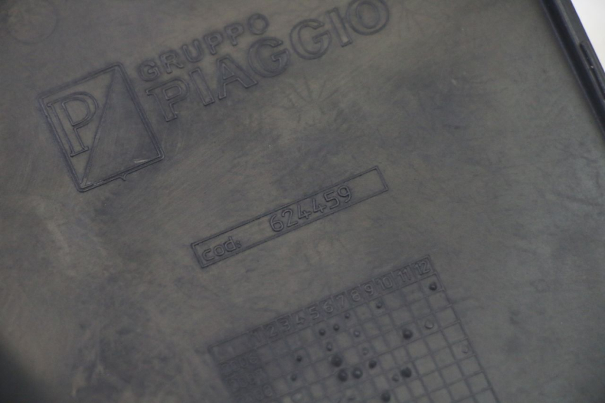 photo de CARENA PEDANA CONGIUNZIONE DESTRA PIAGGIO MP3 500 (2011 - 2015)