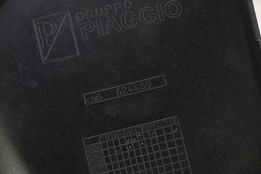 photo de GIUNZIONE PEDANA DESTRA PIAGGIO MP3 125 (2006 - 2014)