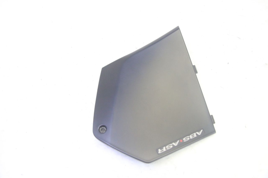 photo de CARENA PEDANA CONGIUNZIONE DESTRA PIAGGIO MP3 500 (2016 - 2018) - Dettaglio del componente