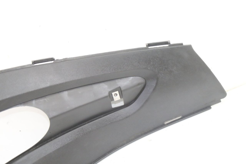 photo de CARENA PEDANA CONGIUNZIONE DESTRA GILERA RUNNER SP 50 (2006 - 2008)