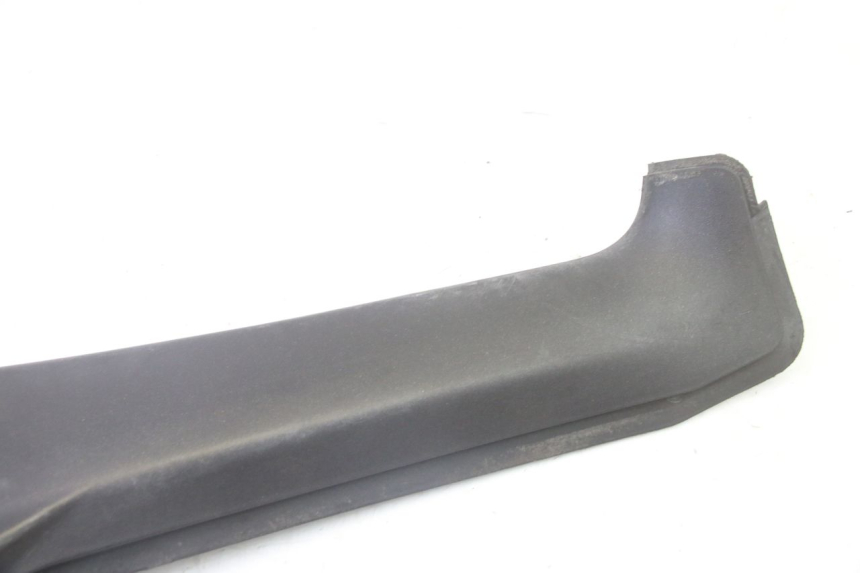 photo de CARENA PEDANA CONGIUNZIONE DESTRA APRILIA SR R 2T LC 50 (2018 - 2021)