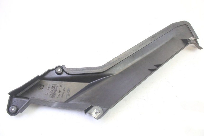 photo de CARENA PEDANA CONGIUNZIONE DESTRA APRILIA SR R 2T LC 50 (2018 - 2021)