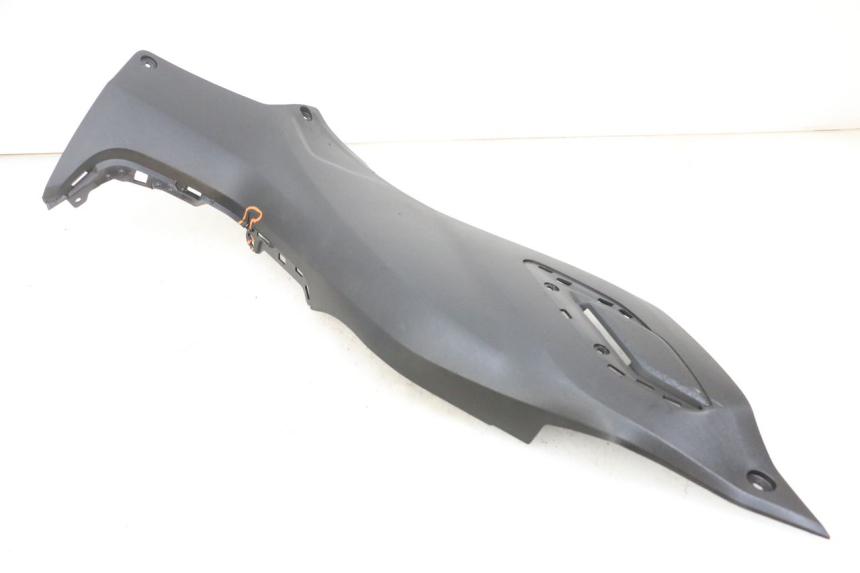 photo de CARENA PEDANA CONGIUNZIONE DESTRA YAMAHA TRICITY 300 (2020 - 2024) - Altra vista dell'articolo