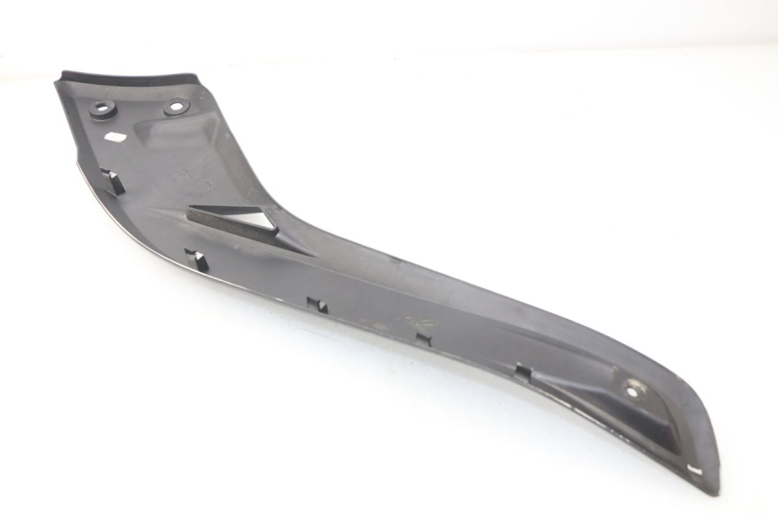 photo de GIUNZIONE PEDANA DESTRA YAMAHA X-MAX XMAX 125 (2010 - 2014)