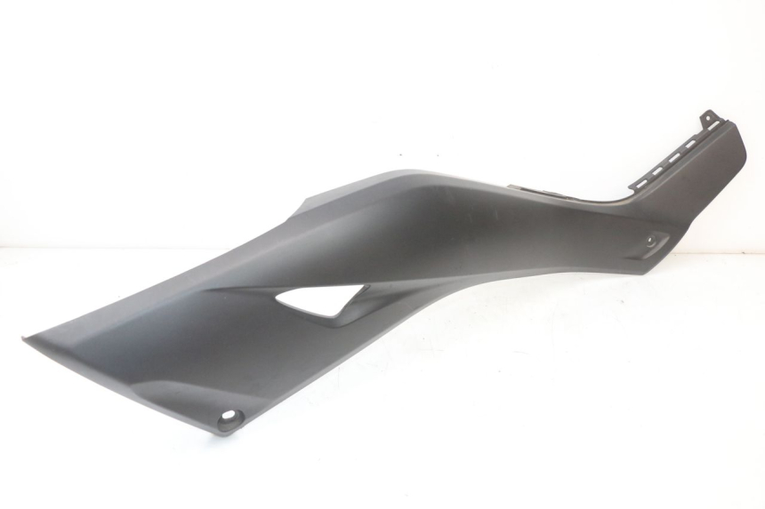 photo de GIUNZIONE PEDANA DESTRA YAMAHA XMAX X-MAX ABS 125 (2017 - 2020)