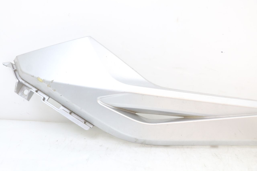 photo de CARENA PEDANA CONGIUNZIONE SINISTRA LONGJIA EASY MAX 125 (2020 - 2024)