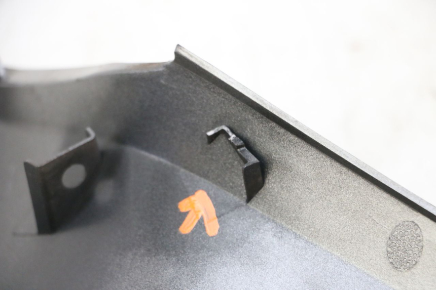 photo de CARENA PEDANA CONGIUNZIONE SINISTRA HONDA FORZA ABS 300 (2013 - 2019)