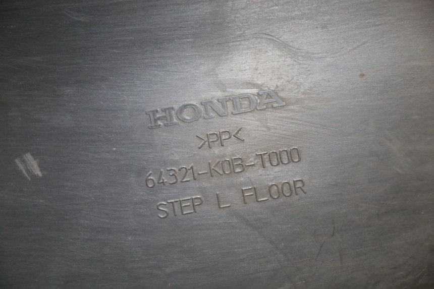 photo de CARENA PEDANA CONGIUNZIONE SINISTRA HONDA FORZA 125 (2021 - 2025)