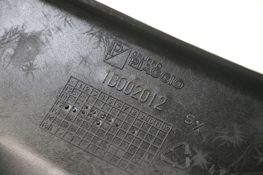 photo de CARENA PEDANA CONGIUNZIONE SINISTRA PIAGGIO MP3 500 (2014 - 2016)