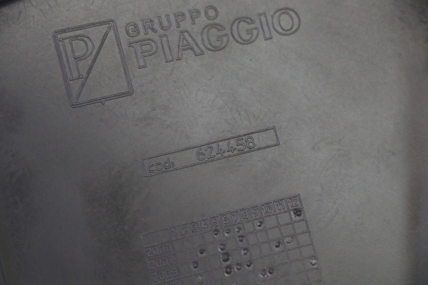 photo de CARENA PEDANA CONGIUNZIONE SINISTRA PIAGGIO MP3 500 (2011 - 2015)