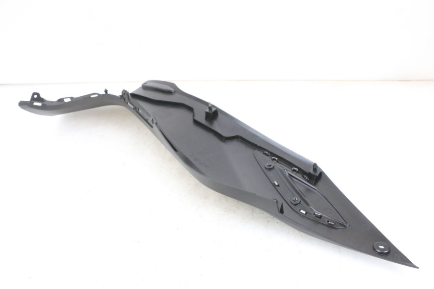 photo de CARENA PEDANA CONGIUNZIONE SINISTRA YAMAHA TRICITY 300 (2020 - 2024) - Dettaglio del componente