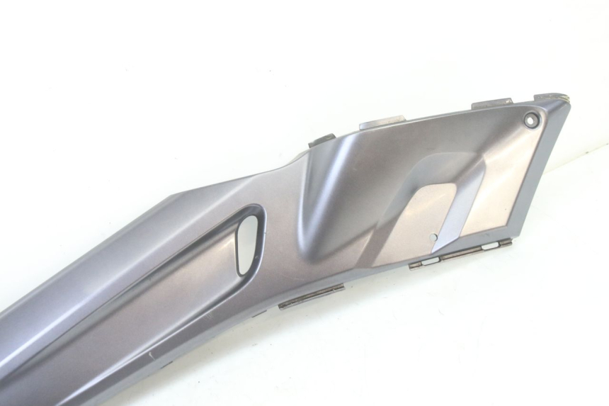 photo de JUNZIONE PEDANA SINISTRA YAMAHA XMAX X-MAX 125 (2006 - 2009)