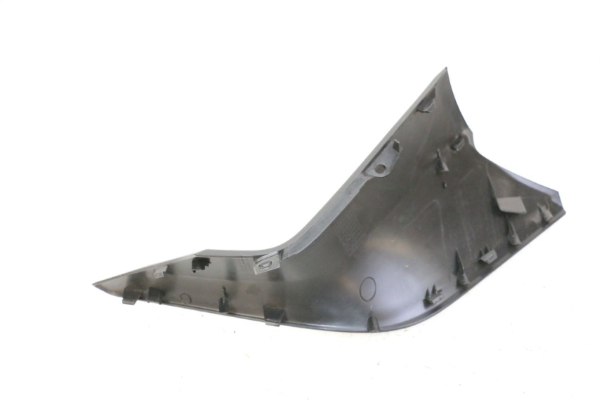 photo de CARENA PEDANA CONGIUNZIONE SINISTRA YAMAHA XMAX X-MAX 125 (2021 - 2025)