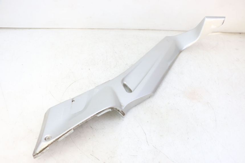 photo de CARENA PEDANA CONGIUNZIONE SINISTRA YAMAHA X-MAX XMAX 250 (2006 - 2009)