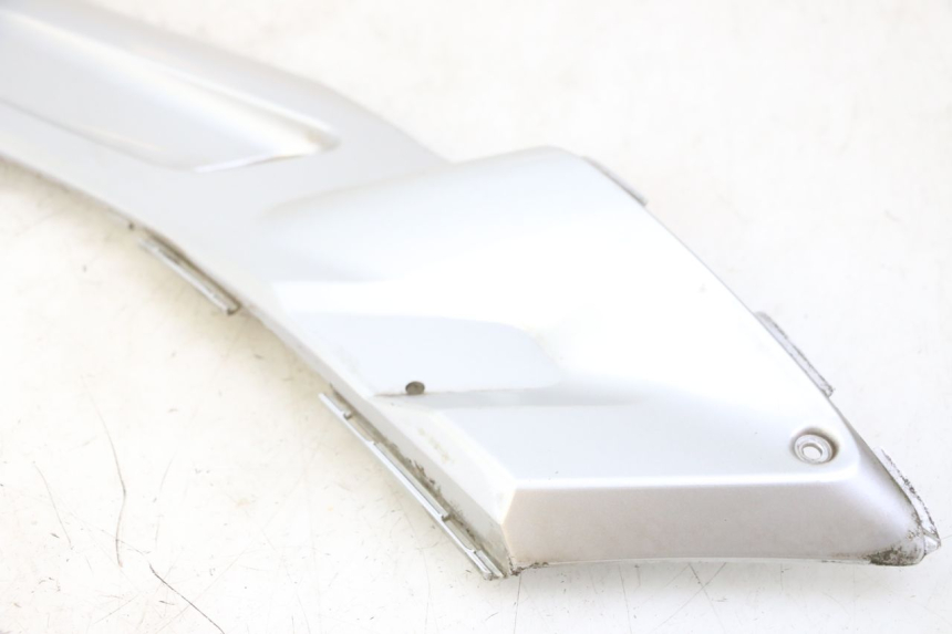 photo de CARENA PEDANA CONGIUNZIONE SINISTRA YAMAHA X-MAX XMAX 250 (2006 - 2009)