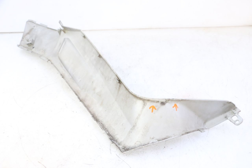 photo de CARENA PEDANA CONGIUNZIONE SINISTRA YAMAHA X-MAX XMAX 250 (2006 - 2009)