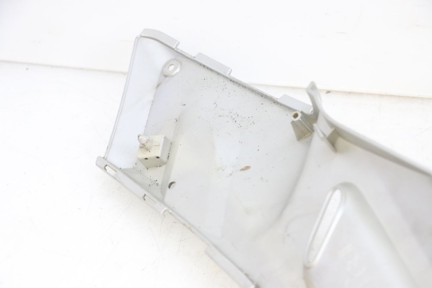 photo de JUNZIONE PEDANA SINISTRA YAMAHA XMAX X-MAX 125 (2006 - 2009) - Vista d'insieme del prodotto