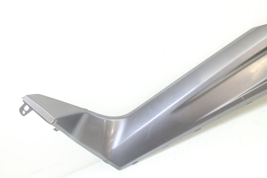 photo de JUNZIONE PEDANA SINISTRA YAMAHA XMAX X-MAX 125 (2006 - 2009)