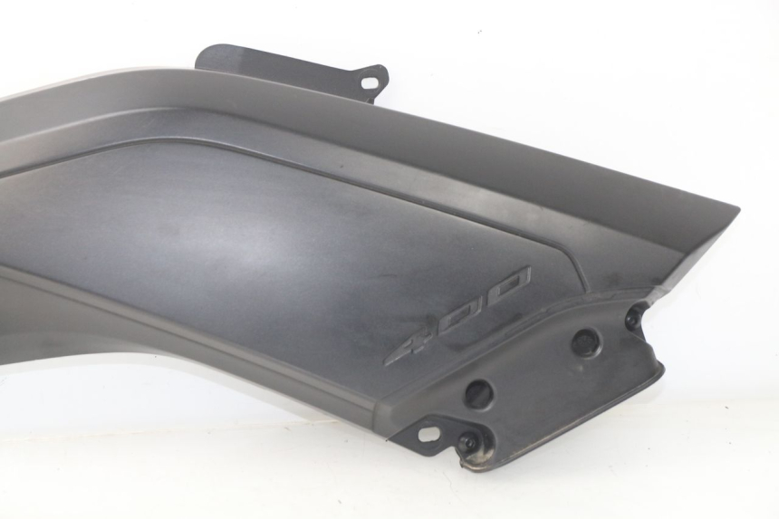 photo de Giunto pedana sinistra YAMAHA YP X-MAX XMAX 400 (2014 - 2017)