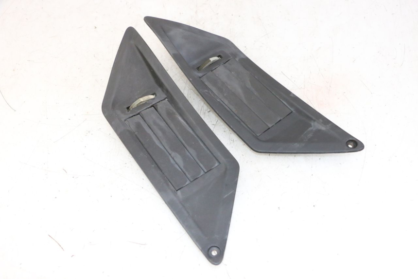 photo de CARENA PEDANA CONGIUNZIONE GILERA NEXUS 300 (2008 - 2013)