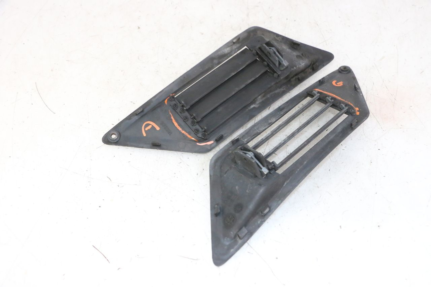 photo de CARENA PEDANA CONGIUNZIONE GILERA NEXUS 300 (2008 - 2013)
