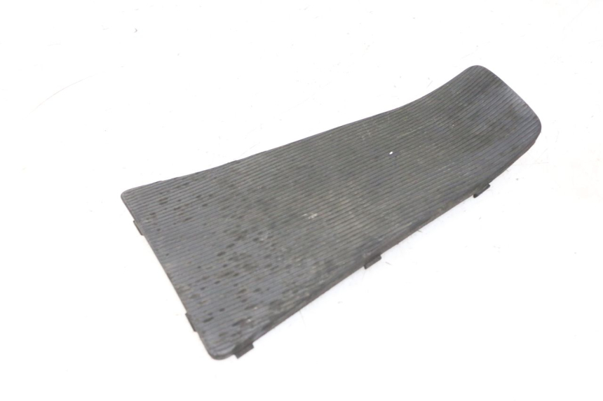 photo de CARENA PEDANA CONGIUNZIONE PIAGGIO LXV 4T 50 (2009 - 2013)