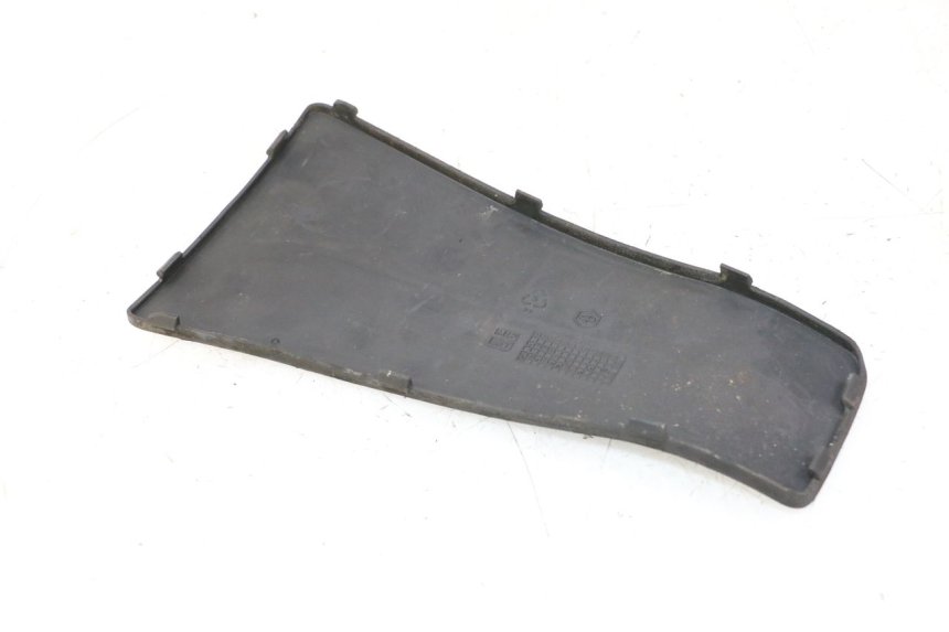 photo de CARENA PEDANA CONGIUNZIONE PIAGGIO LXV 4T 50 (2009 - 2013)