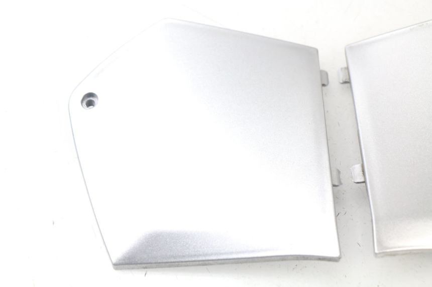 photo de CARENA PEDANA CONGIUNZIONE PIAGGIO MP3 LT 300 (2010 - 2016)