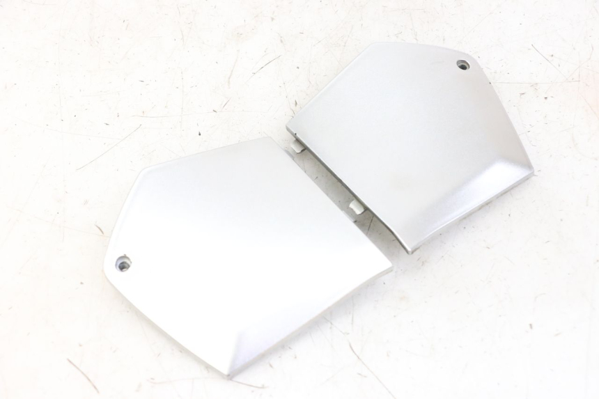 photo de CARENA PEDANA CONGIUNZIONE PIAGGIO MP3 LT 300 (2010 - 2016)