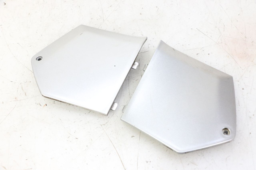 photo de CARENA PEDANA CONGIUNZIONE PIAGGIO MP3 LT 300 (2010 - 2016)