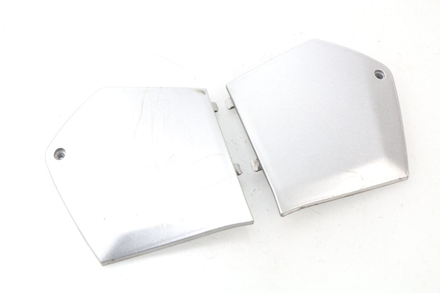 photo de CARENA PEDANA CONGIUNZIONE PIAGGIO MP3 125 (2006 - 2014)