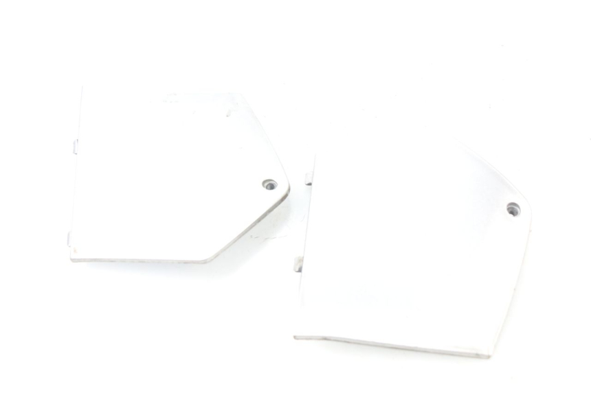 photo de CARENA PEDANA CONGIUNZIONE PIAGGIO MP3 125 (2006 - 2014)