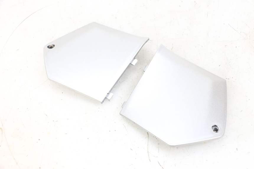 photo de GIUNZIONE PEDANA PIAGGIO MP3 RL 250 (2007 - 2010) - Vista principale