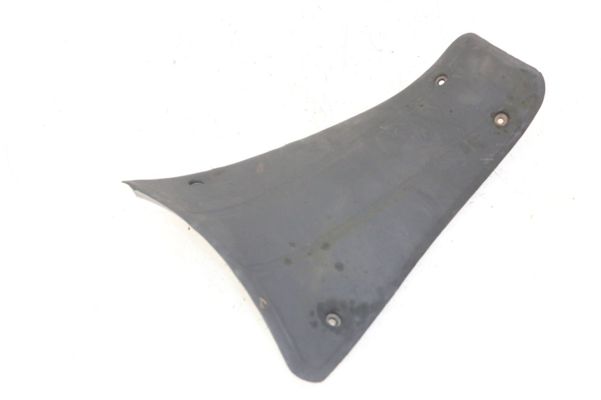 photo de CARENA PEDANA CONGIUNZIONE PIAGGIO VESPA GRANTURISMO 200 (2004 - 2005)