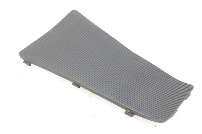 photo de CARENA PEDANA CONGIUNZIONE PIAGGIO VESPA LX IE 125 (2010 - 2012)