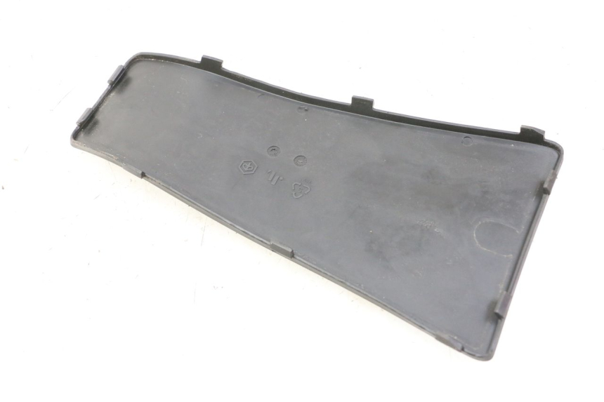 photo de CARENA PEDANA CONGIUNZIONE PIAGGIO VESPA LX IE 125 (2010 - 2012)