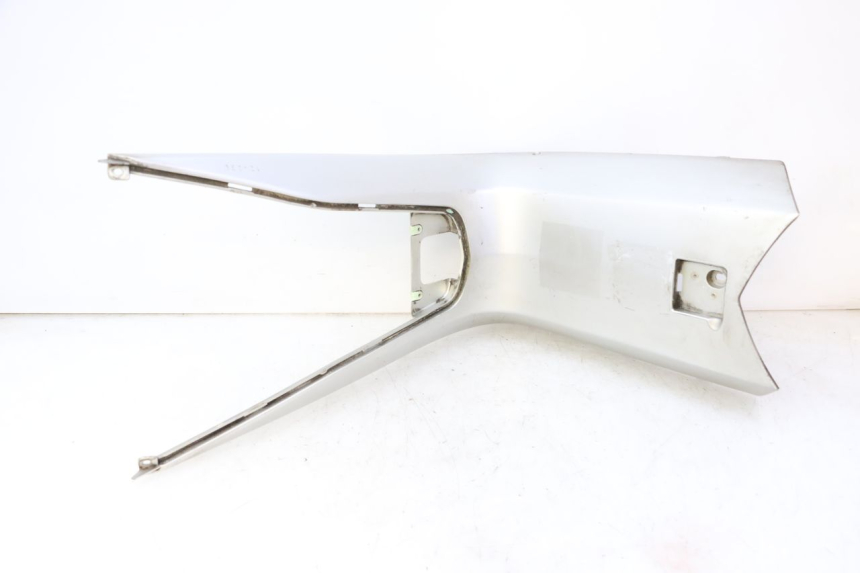 photo de CARENA PEDANA CONGIUNZIONE PEUGEOT SATELIS 125 (2006 - 2009)