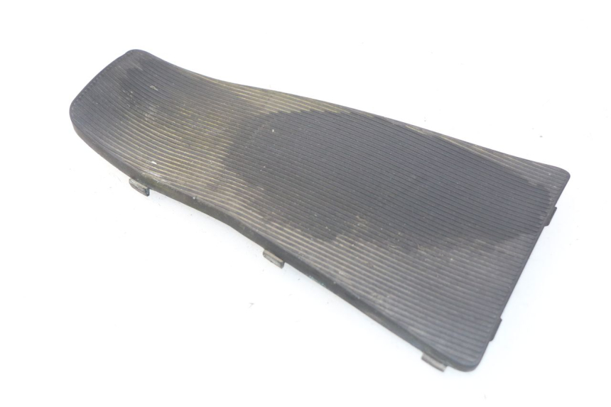 photo de CARENA PEDANA CONGIUNZIONE PIAGGIO VESPA LX IE 125 (2010 - 2012)