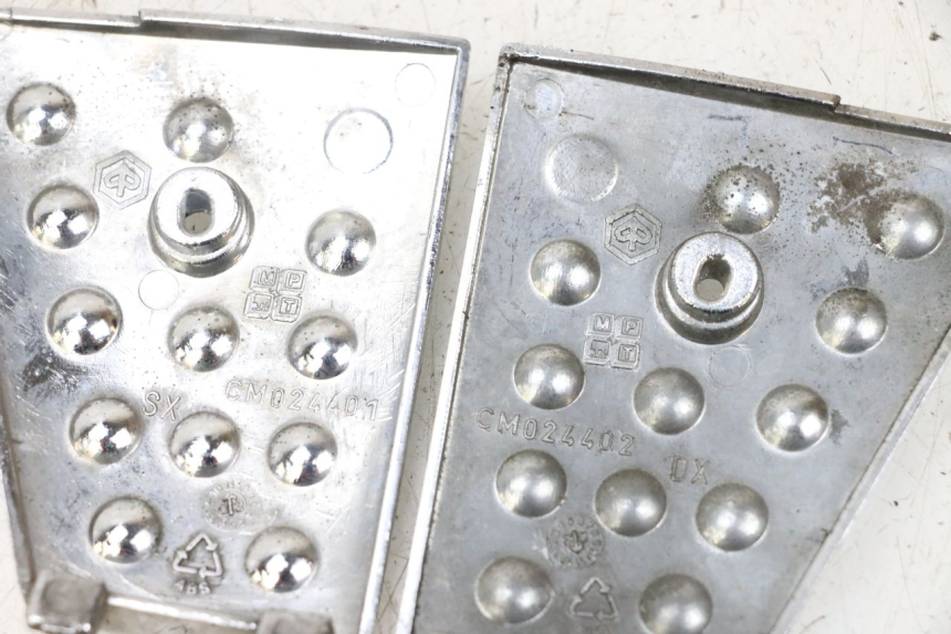 photo de JUNZIONE PEDANA PIAGGIO X8 125 (2004 - 2007) - Zoom sullo stato d'uso