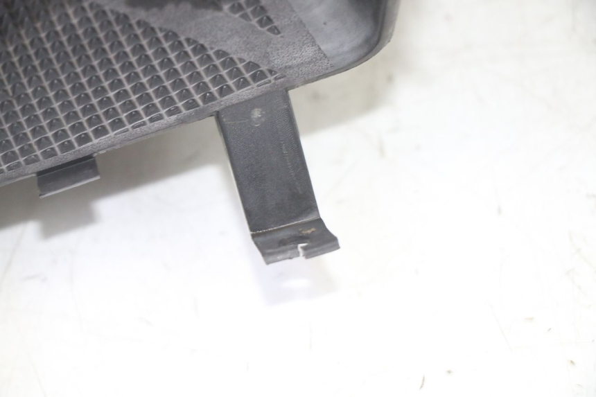 photo de Giunzione pedale del piede YAMAHA YP MAJESTY 125 (2002 - 2006) - Dettagli dei punti di fissaggio