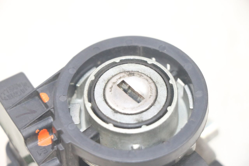 photo de KIT SERRATURE CDI PIAGGIO MP3 HPE 300 (2019 - 2026) - Primo piano ad alta risoluzione