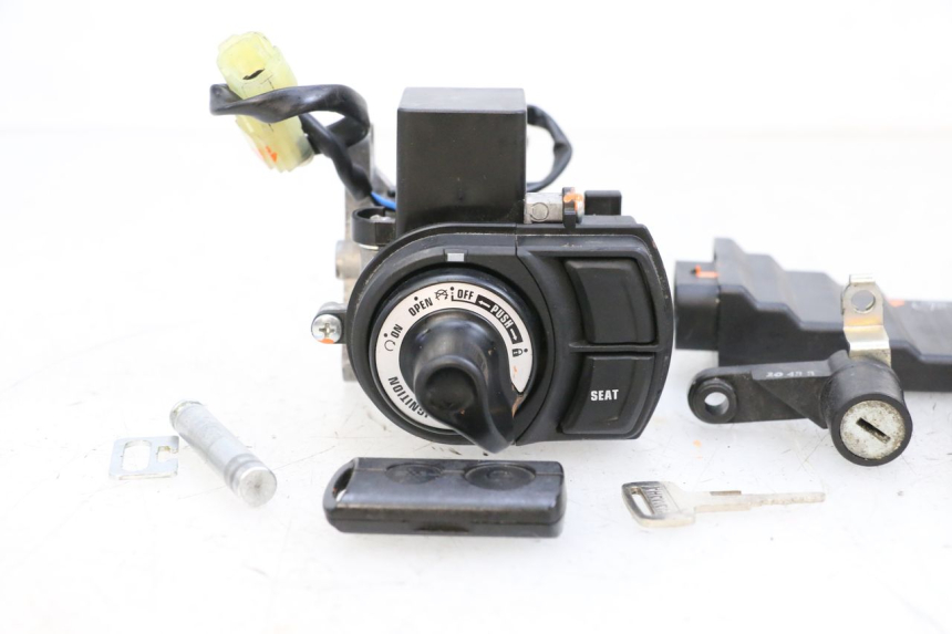 photo de KIT SERRATURE CDI YAMAHA NEO'S CORE 1 (2022 - 2026) - Angolazione alternativa