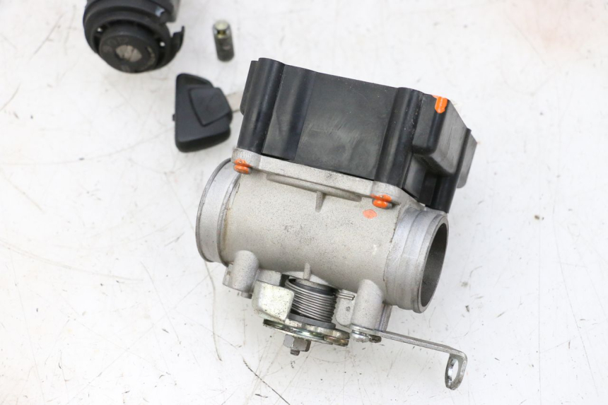 photo de KIT SERRATURE CDI PEUGEOT SATELIS 125 (2013 - 2018) - Stato della superficie e materiale