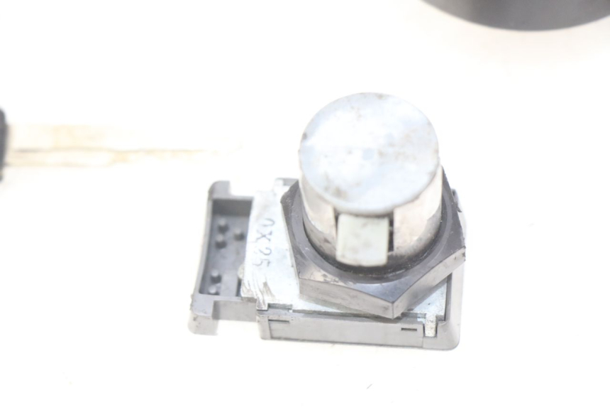 photo de KIT CHIAVE SERRATURA CDI NEIMAN YAMAHA X-MAX XMAX 125 (2010 - 2014)